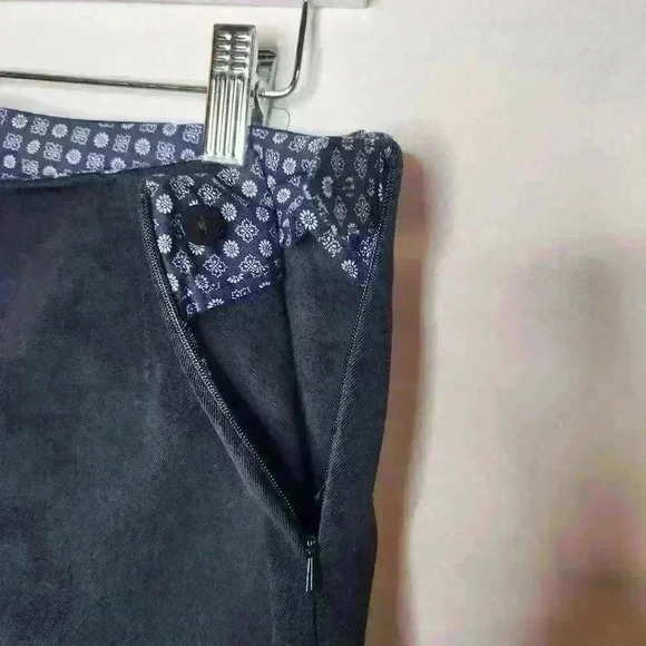 Lands end women's black side zip black tapered pants size 8P - Picture 3 of 8